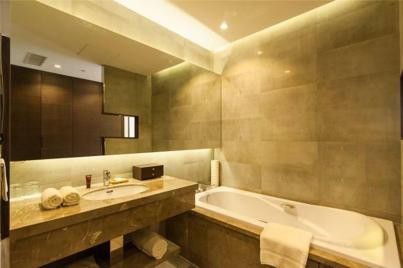 Green Park Hotel Tianjin Binhai  Екстер'єр фото
